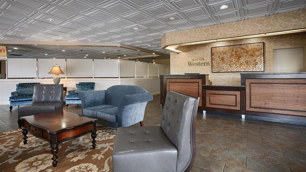 Ramada By Wyndham Savannah Gateway Exterior photo
