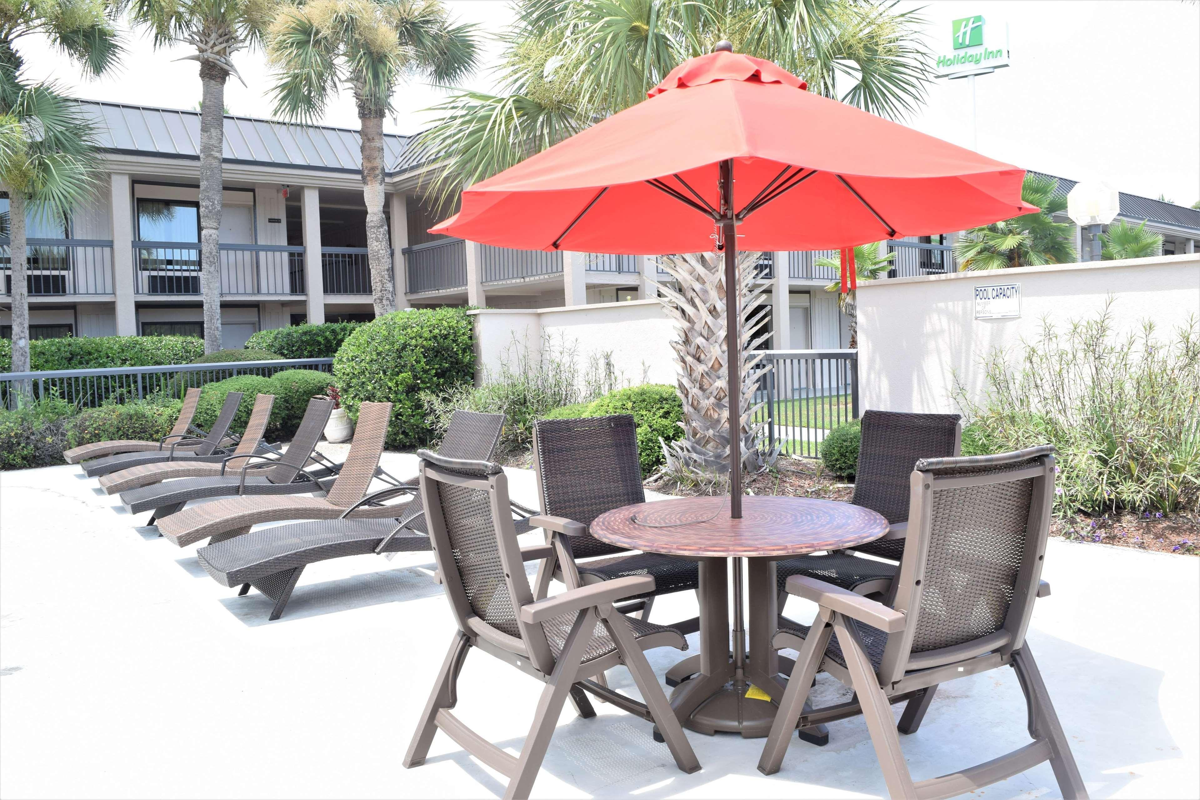 Ramada By Wyndham Savannah Gateway Exterior photo